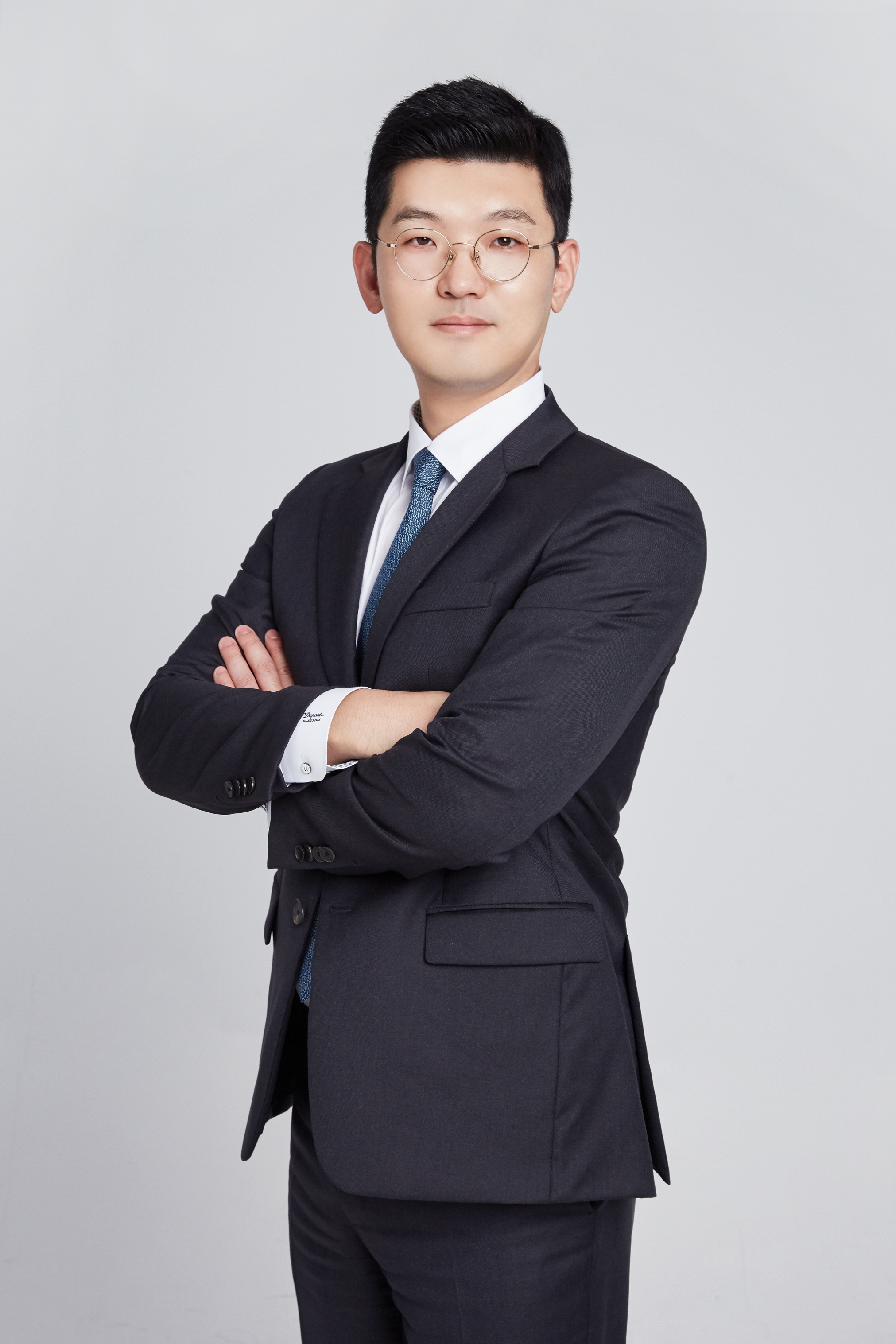 이준호 변호사.jpg